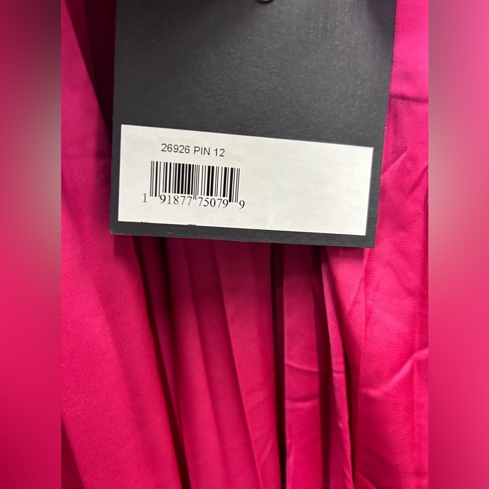 IEENA FOR MAC DUGGAL 26926 NWT Pleated Trapeze Halter Neck Gown - Picture 6 of 6